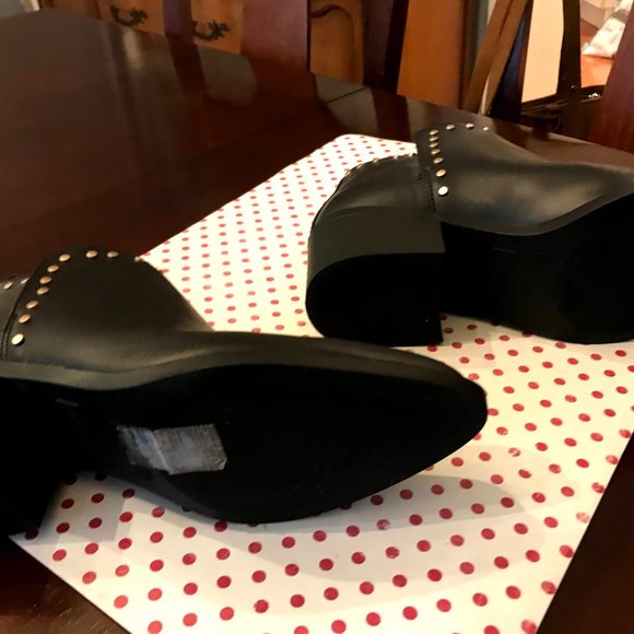 Gold Studded Black Booties Size 8 - Picture 10 of 10